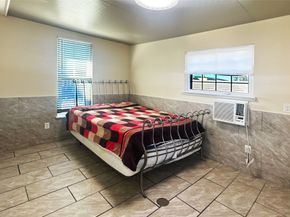 6623 Gulf Freeway, Houston TX 77087