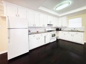 6623 Gulf Freeway, Houston TX 77087