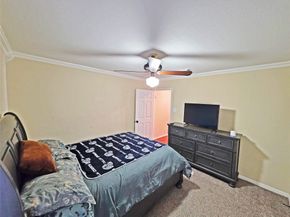 6623 Gulf Freeway, Houston TX 77087