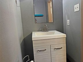 6623 Gulf Freeway, Houston TX 77087