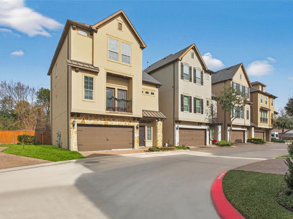 2841 Shadow Woods Court, Houston TX 77043