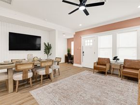 3833 Seabrook Street, Houston TX 77021