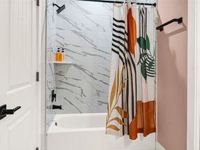 3833 Seabrook Street, Houston TX 77021