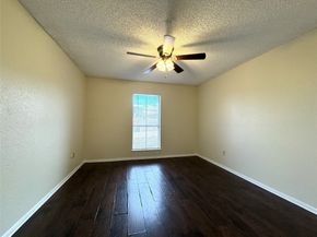 1516 Bay Area Boulevard Q8, Houston TX 77058