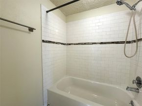 1516 Bay Area Boulevard Q8, Houston TX 77058