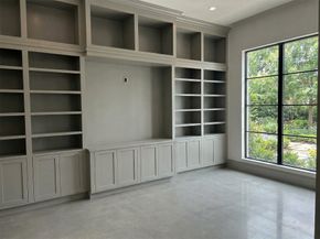 10722 Old Coach Lane, Hunters Creek Village TX 77024
