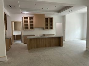 10722 Old Coach Lane, Hunters Creek Village TX 77024