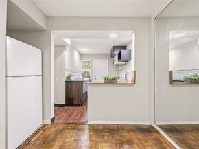 11607 Chimney Rock Road C, Houston TX 77035