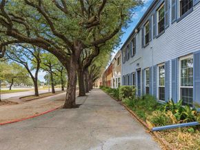 11607 Chimney Rock Road C, Houston TX 77035