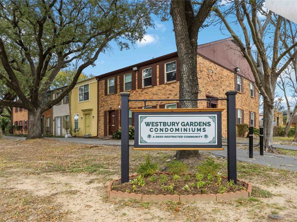 11607 Chimney Rock Road C, Houston TX 77035