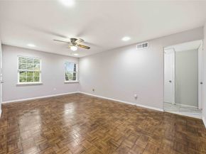 11607 Chimney Rock Road C, Houston TX 77035