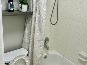 12660 Ashford Point Drive 608, Houston TX 77082