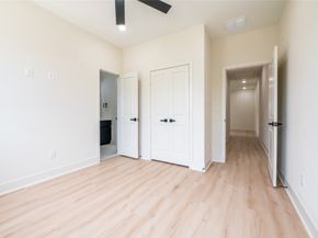 7930 Corinth Street, Houston TX 77051