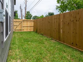 7930 Corinth Street, Houston TX 77051