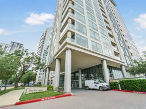 2047 Westcreek Lane 302, Houston TX 77027