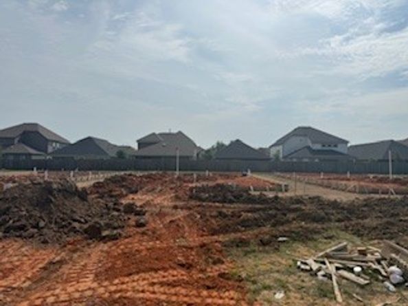 1723 Pecan Woods Lane, Conroe TX 77301