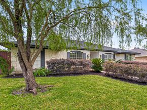 7615 Braesdale Lane, Houston TX 77071