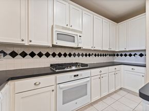 71 N Acacia Park Circle, The Woodlands TX 77382