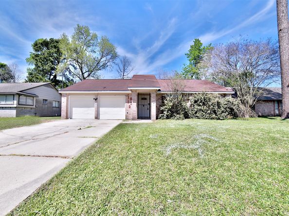 10119 Valley Club Drive, Houston TX 77078