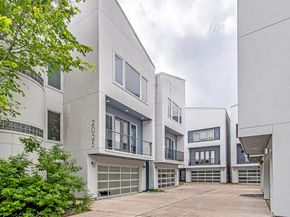 2025 Colquitt Street E, Houston TX 77098