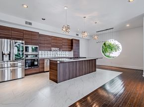 2025 Colquitt Street E, Houston TX 77098