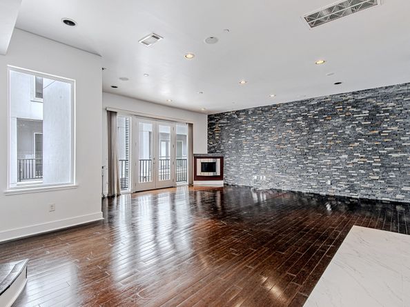 2025 Colquitt Street E, Houston TX 77098