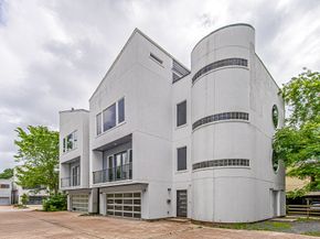 2025 Colquitt Street E, Houston TX 77098