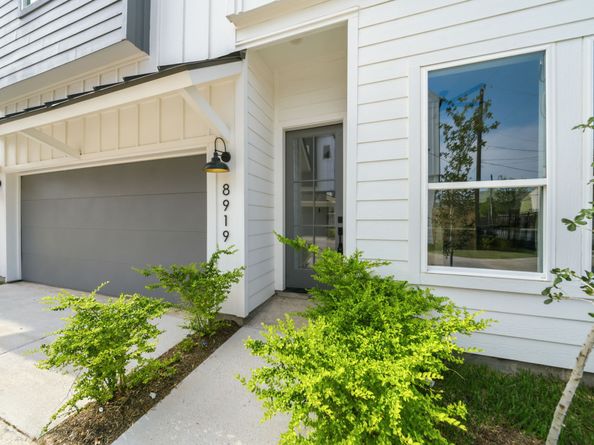 8906 Sunshine Laverne Lane, Houston TX 77080