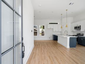 8906 Sunshine Laverne Lane, Houston TX 77080