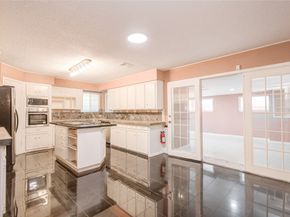 902 Ashford Parkway Parkway, Houston TX 77077