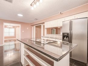 902 Ashford Parkway Parkway, Houston TX 77077