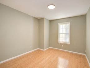 902 Ashford Parkway Parkway, Houston TX 77077