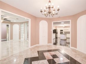 902 Ashford Parkway Parkway, Houston TX 77077