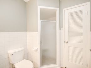 902 Ashford Parkway Parkway, Houston TX 77077