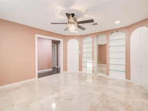 902 Ashford Parkway Parkway, Houston TX 77077