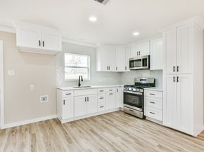 5527 Lakefield Drive, Houston TX 77033