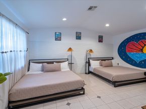 7916 Glenview Drive, Houston TX 77061