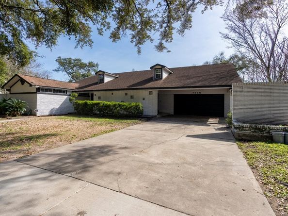 7916 Glenview Drive, Houston TX 77061