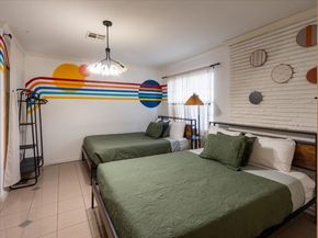 7916 Glenview Drive, Houston TX 77061