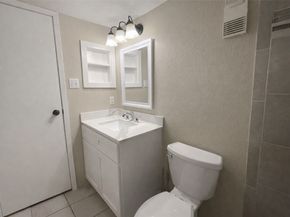 12905 Woodforest Boulevard 305, Houston TX 77015