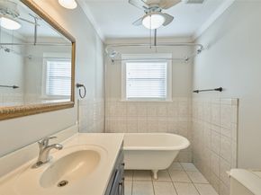 726 E 26th Street, Houston TX 77009