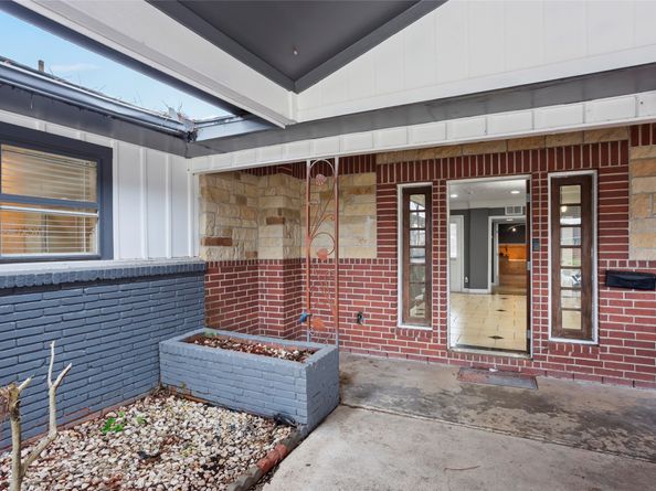 8406 Glen Valley Drive, Houston TX 77061