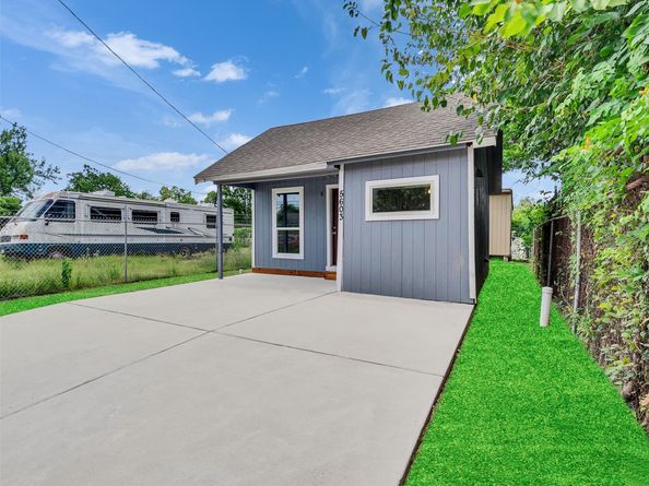5603 N Wayside Drive, Houston TX 77028