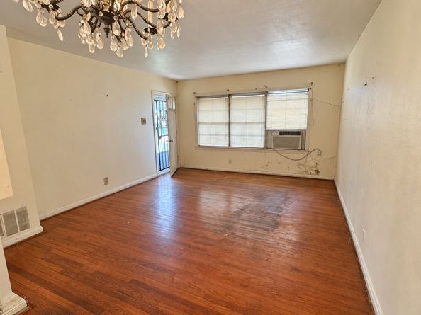 3615 Alsace Street, Houston TX 77021
