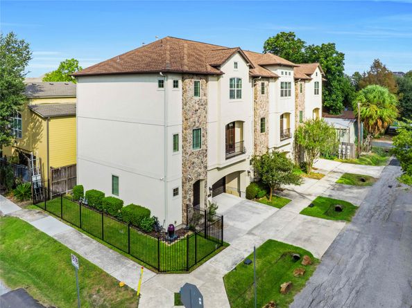 2401 Cohn Street, Houston TX 77007