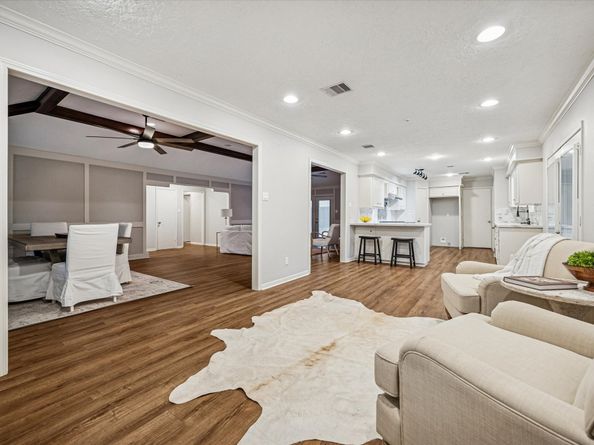 10818 Olympia Drive, Houston TX 77042