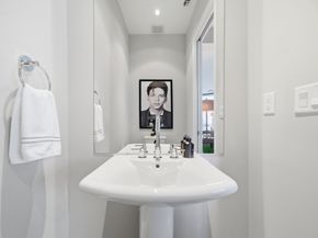 1409 Post Oak Boulevard 1903, Houston TX 77056