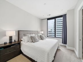 1409 Post Oak Boulevard 1903, Houston TX 77056