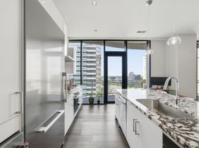 1409 Post Oak Boulevard 1903, Houston TX 77056