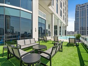 1409 Post Oak Boulevard 1903, Houston TX 77056